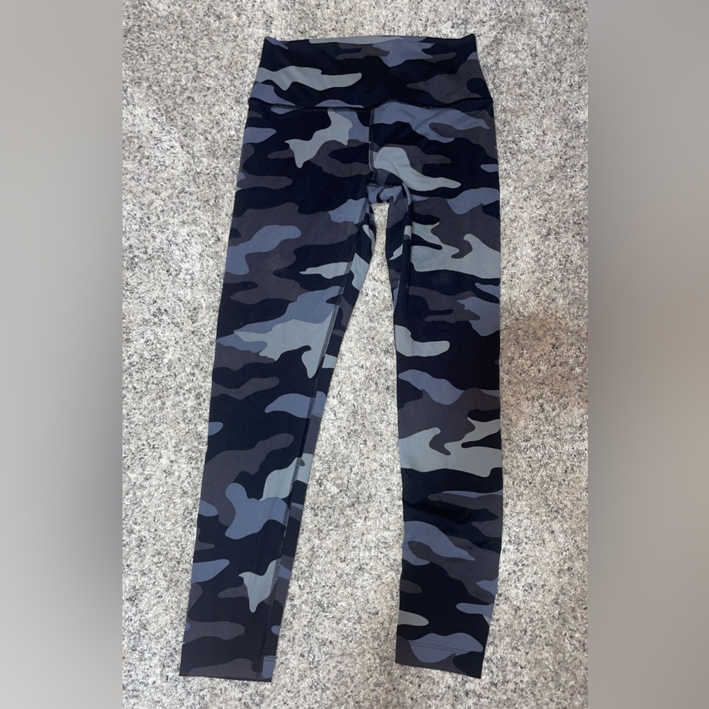 Blue black and grey camouflage print leggings